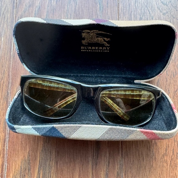Burberry Sunglasses main image 7